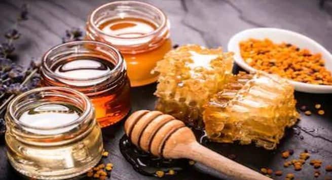 Avantages du miel de Manuka : Utilisations, aide à guérir les plaies et les imperfections cutanées